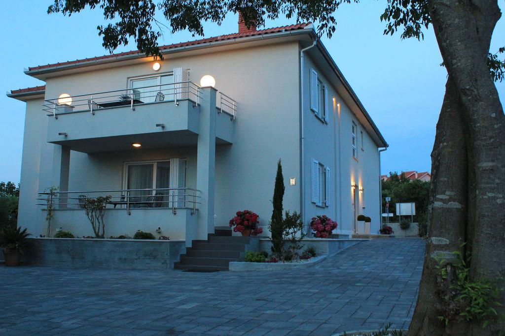 Mantinela * Malinska